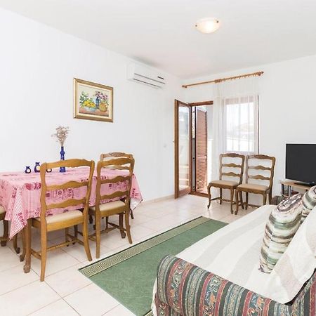 Apartmani Cizmesija Ткон Экстерьер фото
